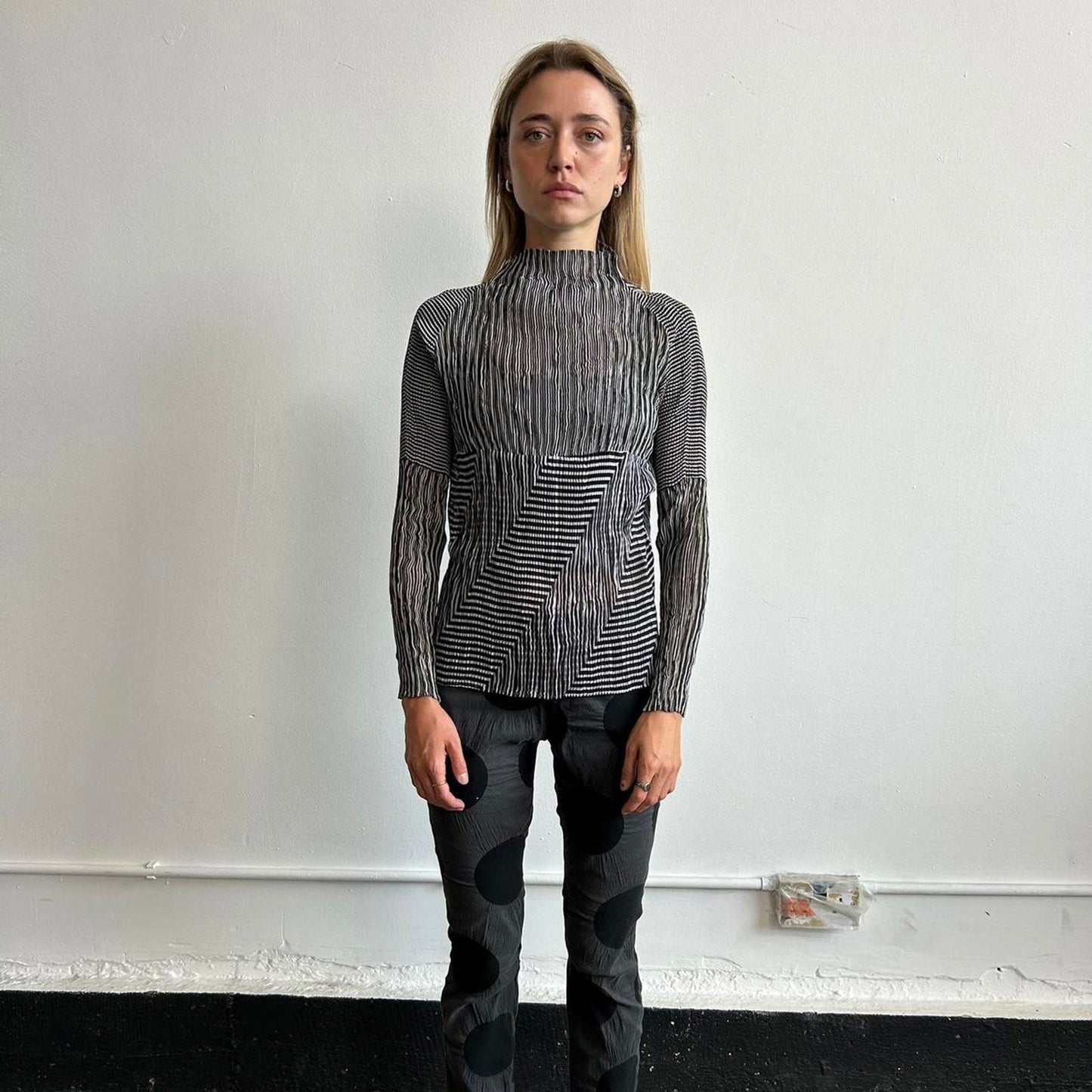 Black and white Issey Miyake Fete long sleeve top
