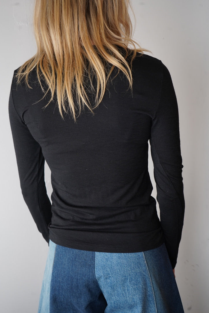 Issey Miyake Haat Long Sleeve