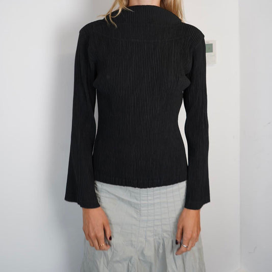 Issey Miyake Fete pleated black long sleeved top