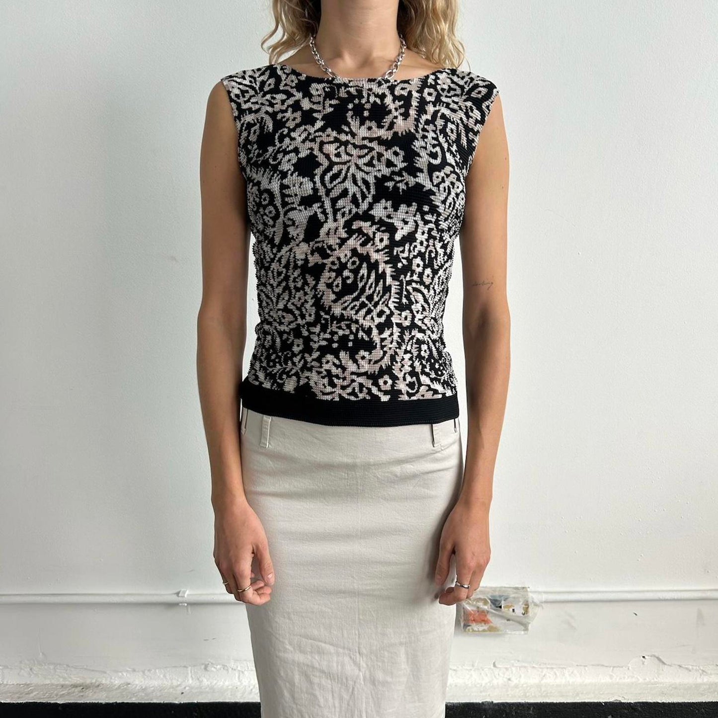 Issey Miyake Me Pleated Patterned Vest in Black and white