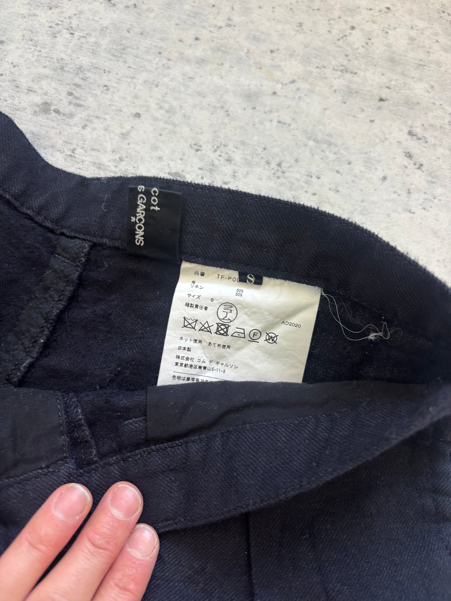 Comme Des Garçons cropped trousers