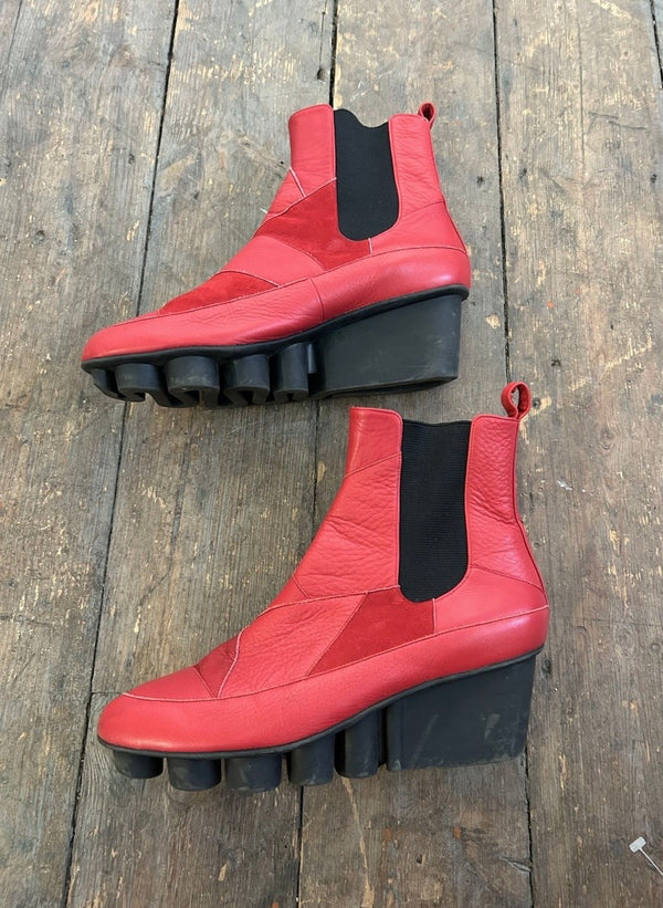 Issey Miyake boots