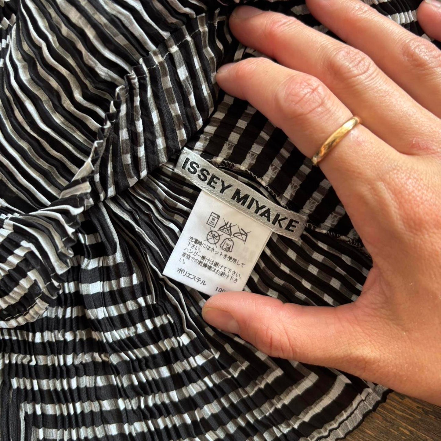 Black and white Issey Miyake Fete long sleeve top