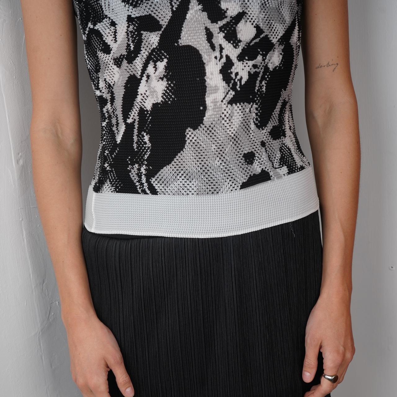 Issey Miyake Abstract Graphic Print Short Sleeve T shirt